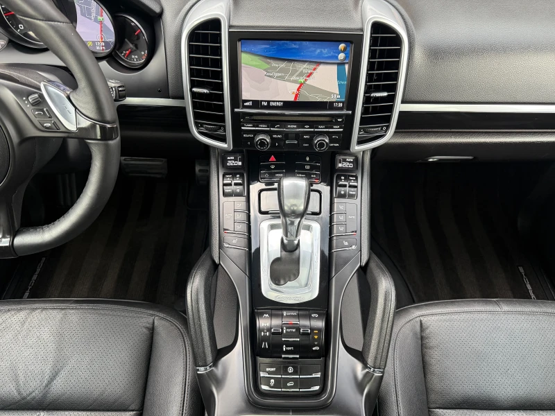 Porsche Cayenne 3.0TDI V6 TOP TOP TOP, снимка 9 - Автомобили и джипове - 51064733