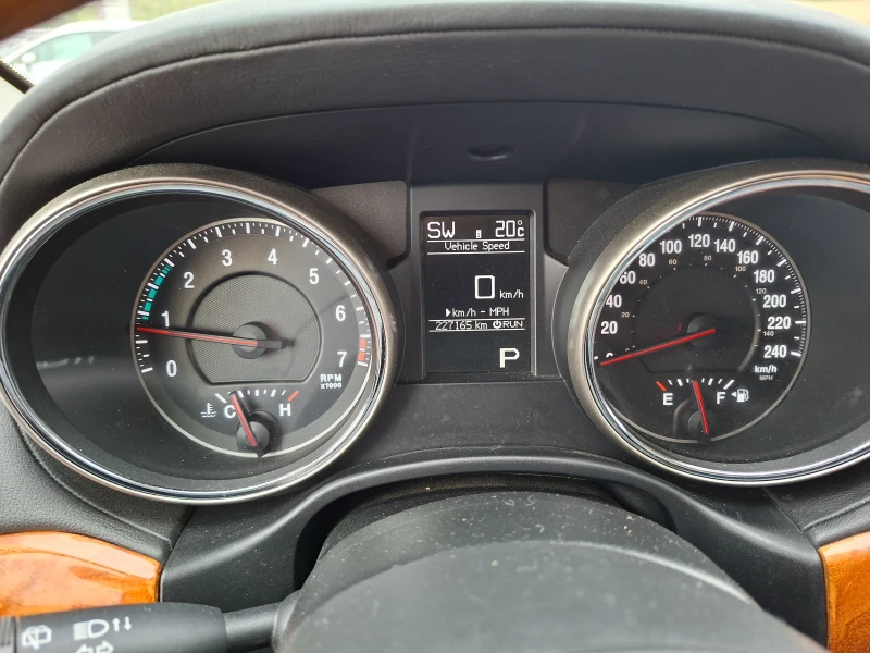 Jeep Grand cherokee 3.6 overland, снимка 17 - Автомобили и джипове - 51682503