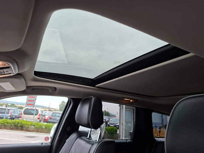 Jeep Grand cherokee 3.6 overland, снимка 11 - Автомобили и джипове - 51682503