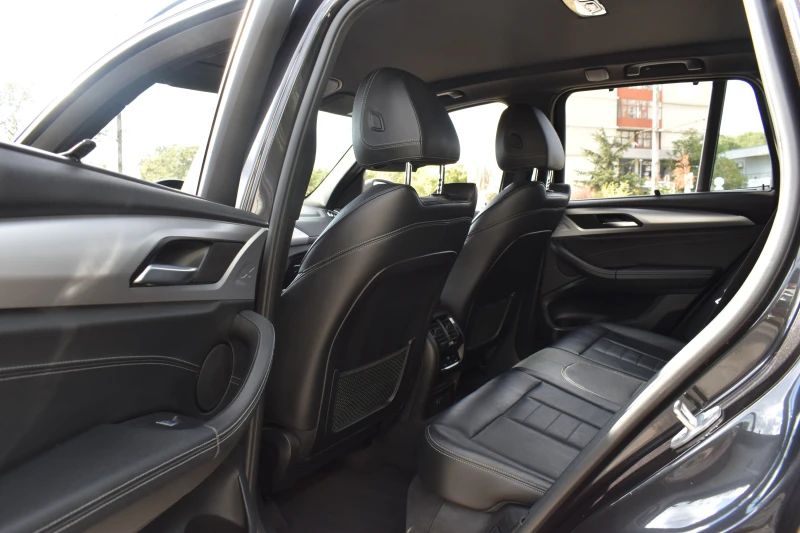 BMW X3 2.0i* xDrive* 70000KM!!!, снимка 12 - Автомобили и джипове - 51908926