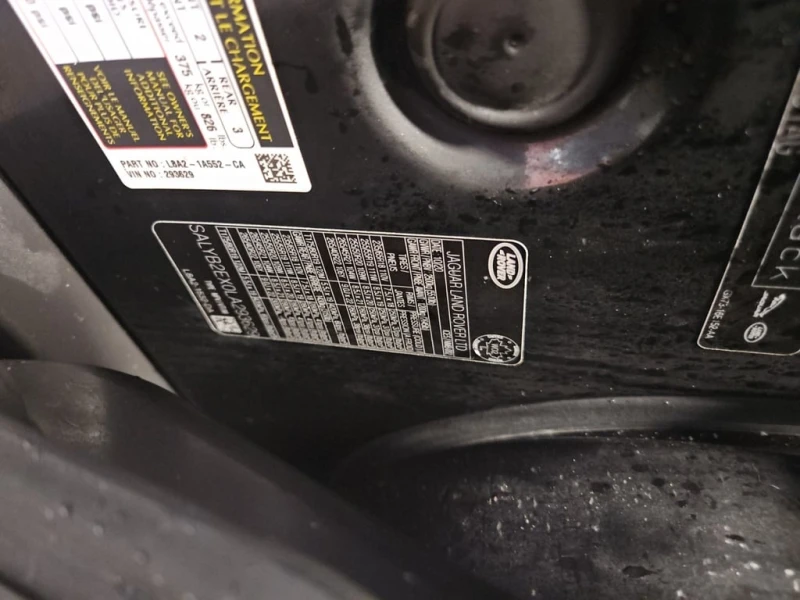 Land Rover Range Rover Velar * S * CARFAX * ЦЕНА ДО БГ, снимка 7 - Автомобили и джипове - 53050943