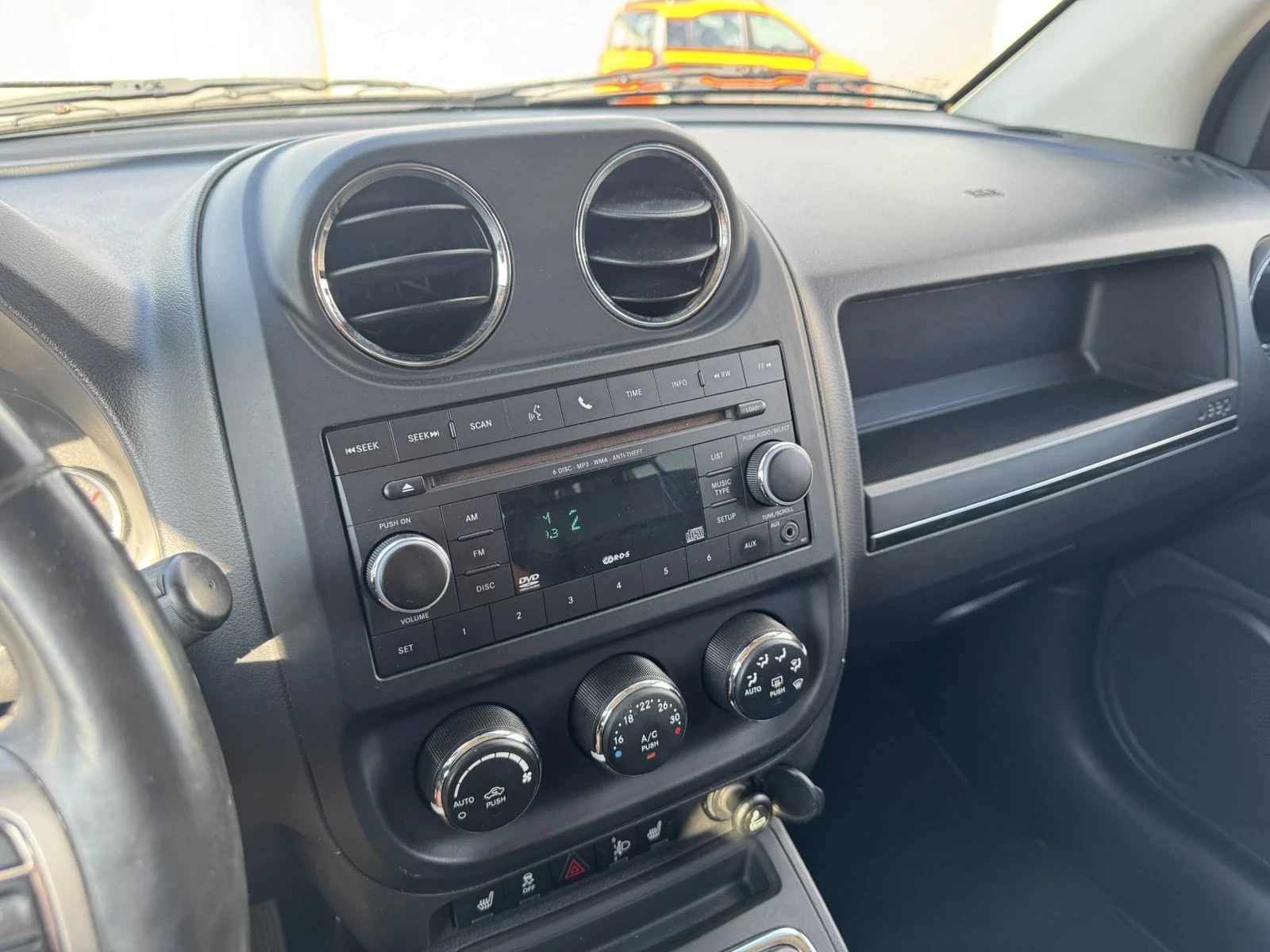 Jeep Compass LIMITED  - изображение 4