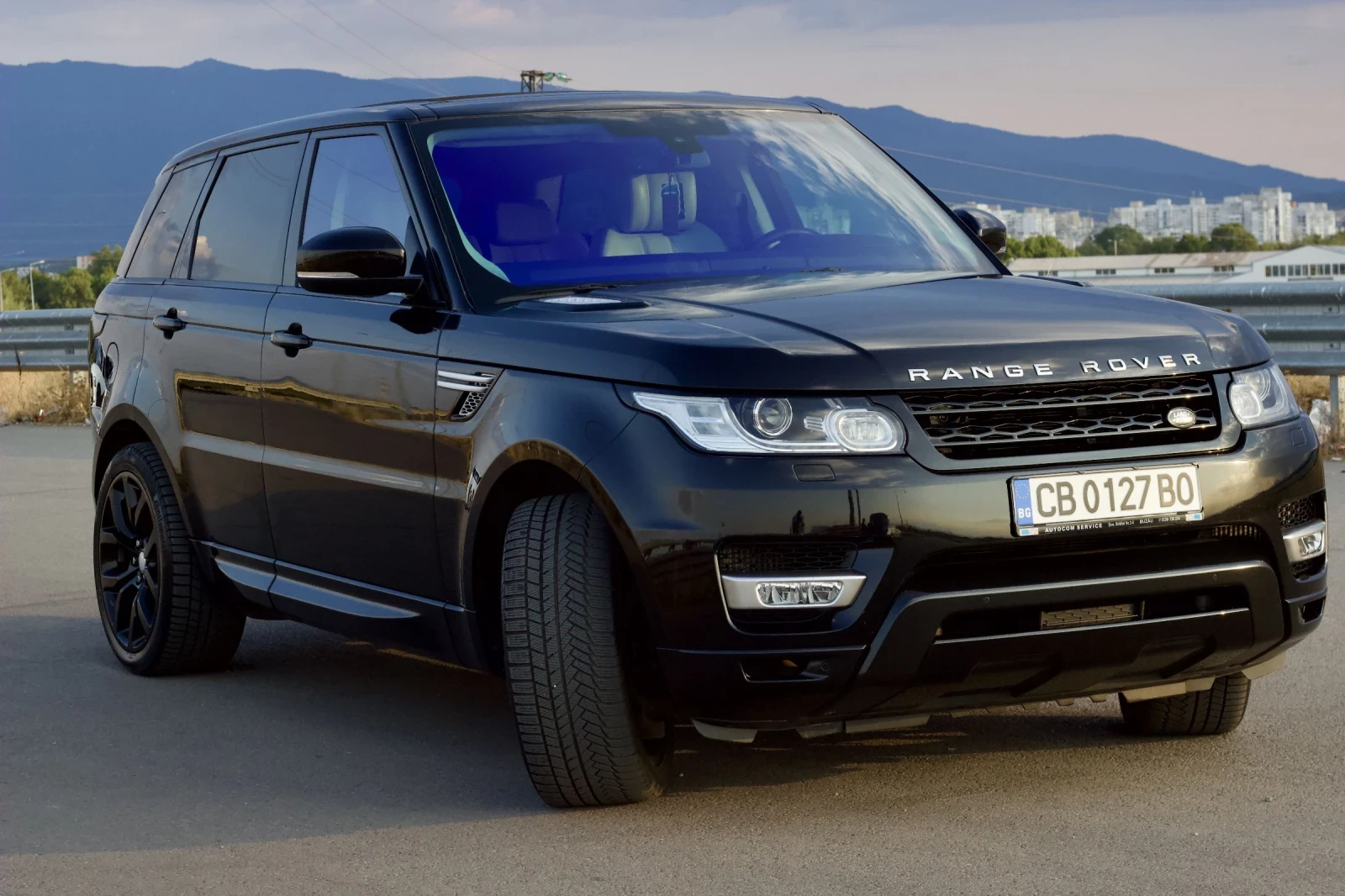 Land Rover Range Rover Sport 3.0d AUTOBIOGRAPHY - изображение 2
