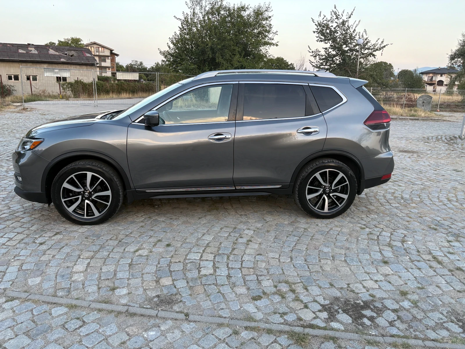 Nissan Rogue X-trail  SL  PLATINUM 4x4 FULL 65000km !!!  - изображение 6