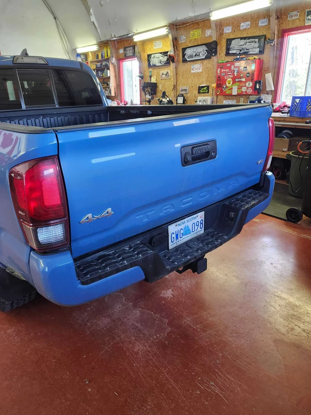 Toyota Tacoma * SR5 * BABY BLUE* GLODEN RIMS* , снимка 4 - Автомобили и джипове - 54006658