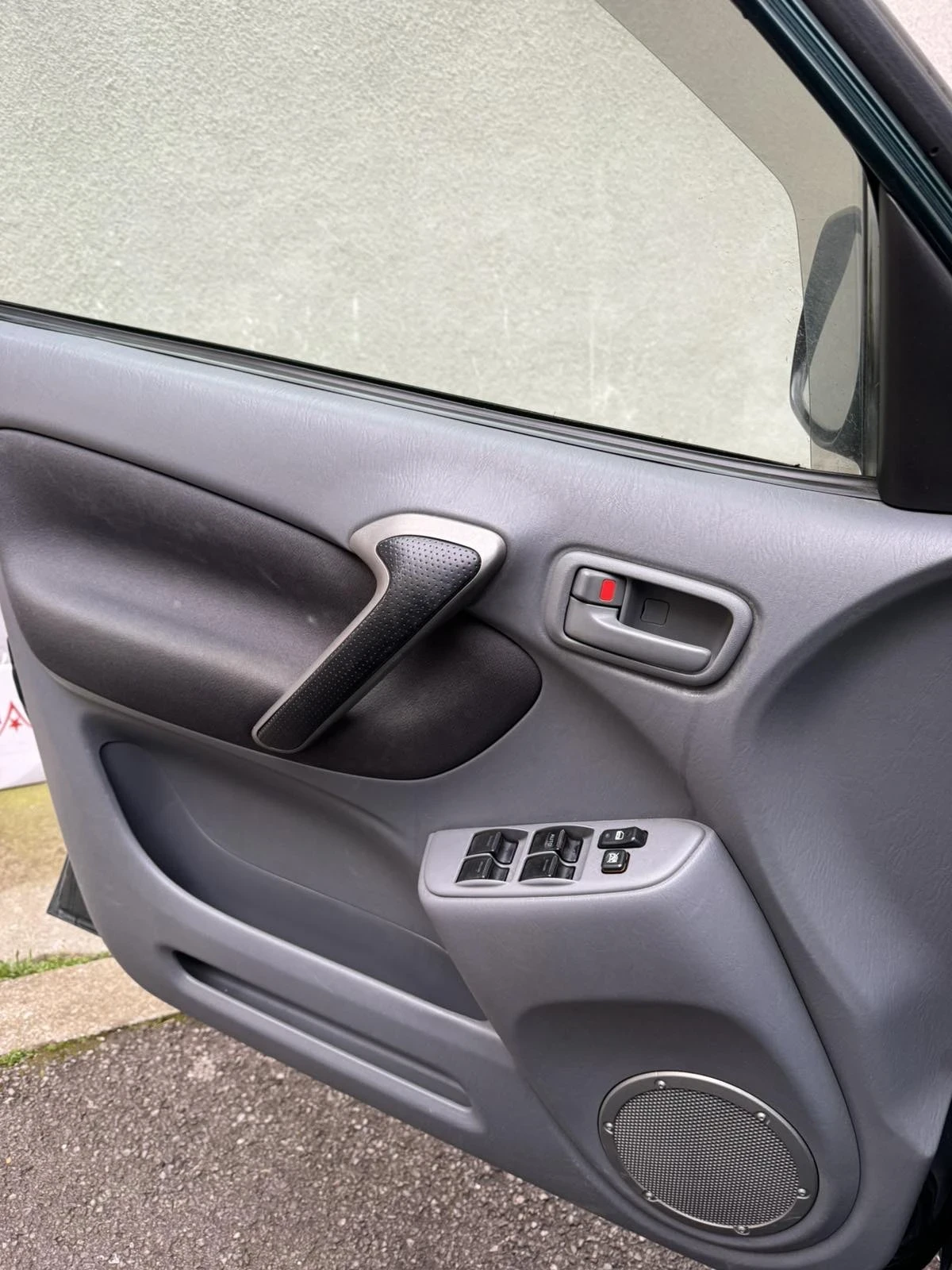 Toyota Rav4, снимка 6 - Автомобили и джипове - 54071407