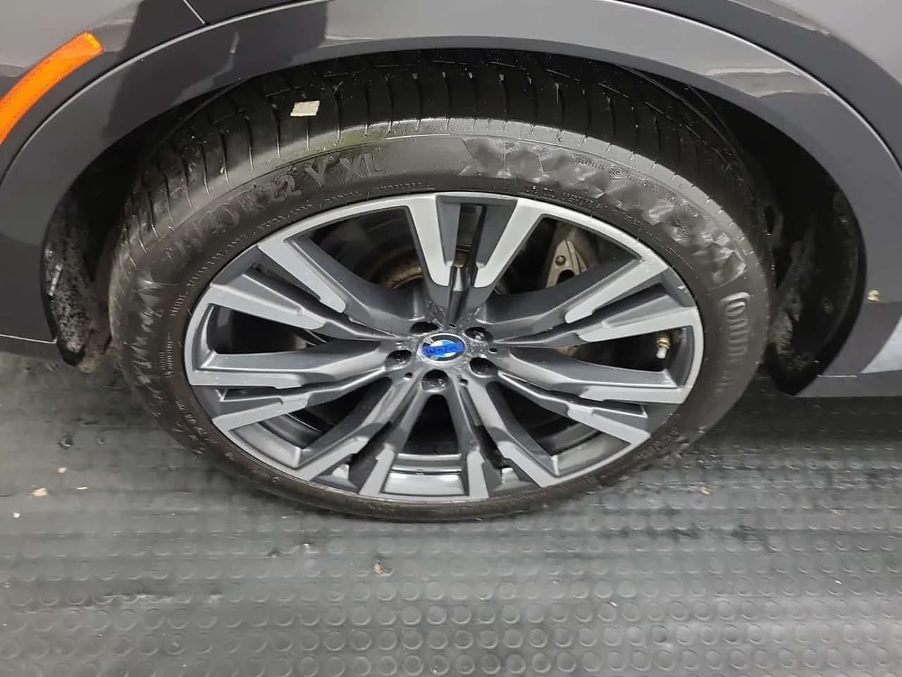 BMW X7 * XDRIVE40I * 7 МЕСТЕН * 360 * 2 КЛЮЧА * H/K, снимка 6 - Автомобили и джипове - 54415720