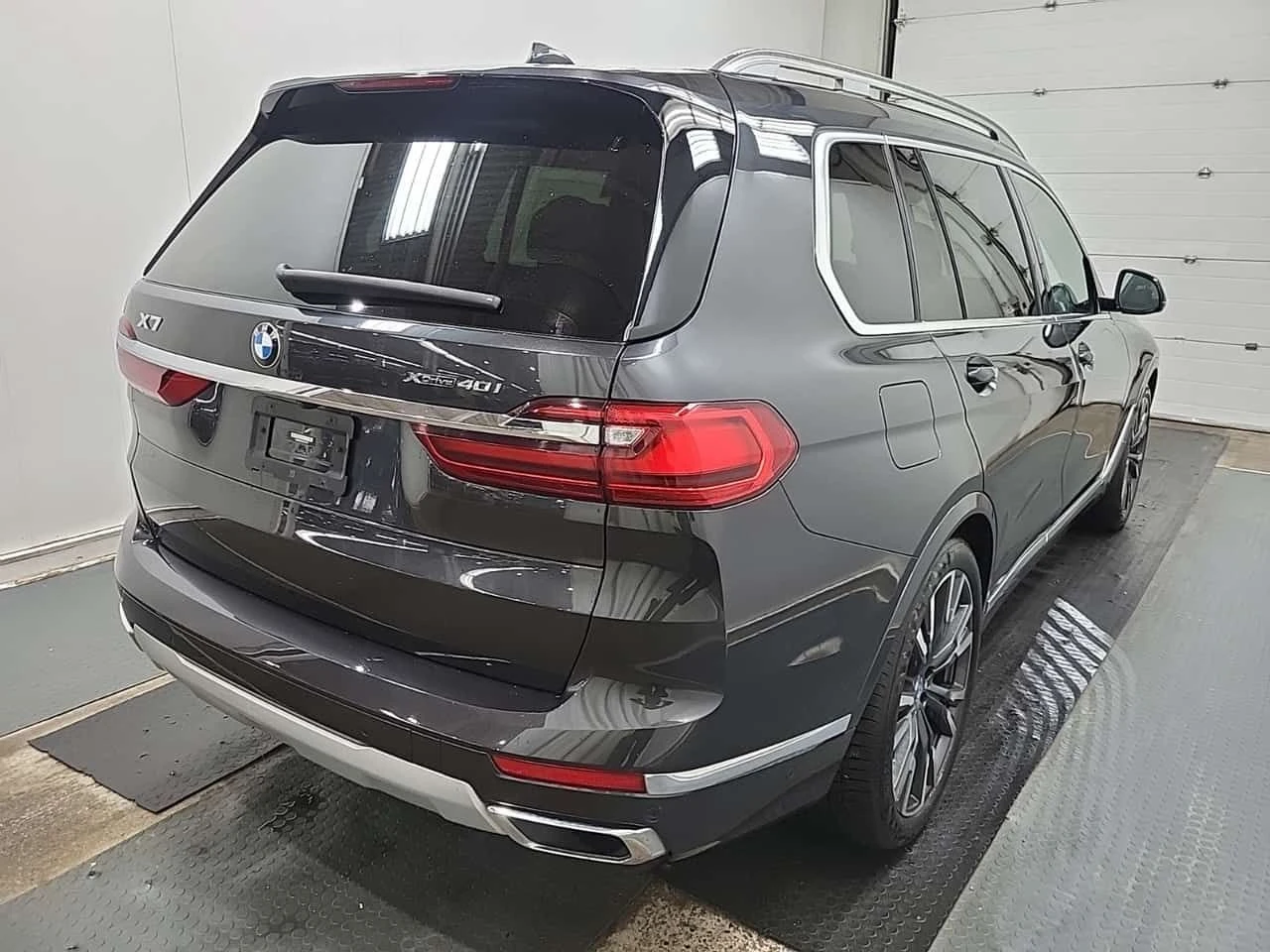 BMW X7 * XDRIVE40I * 7 МЕСТЕН * 360 * 2 КЛЮЧА * H/K, снимка 3 - Автомобили и джипове - 54415720
