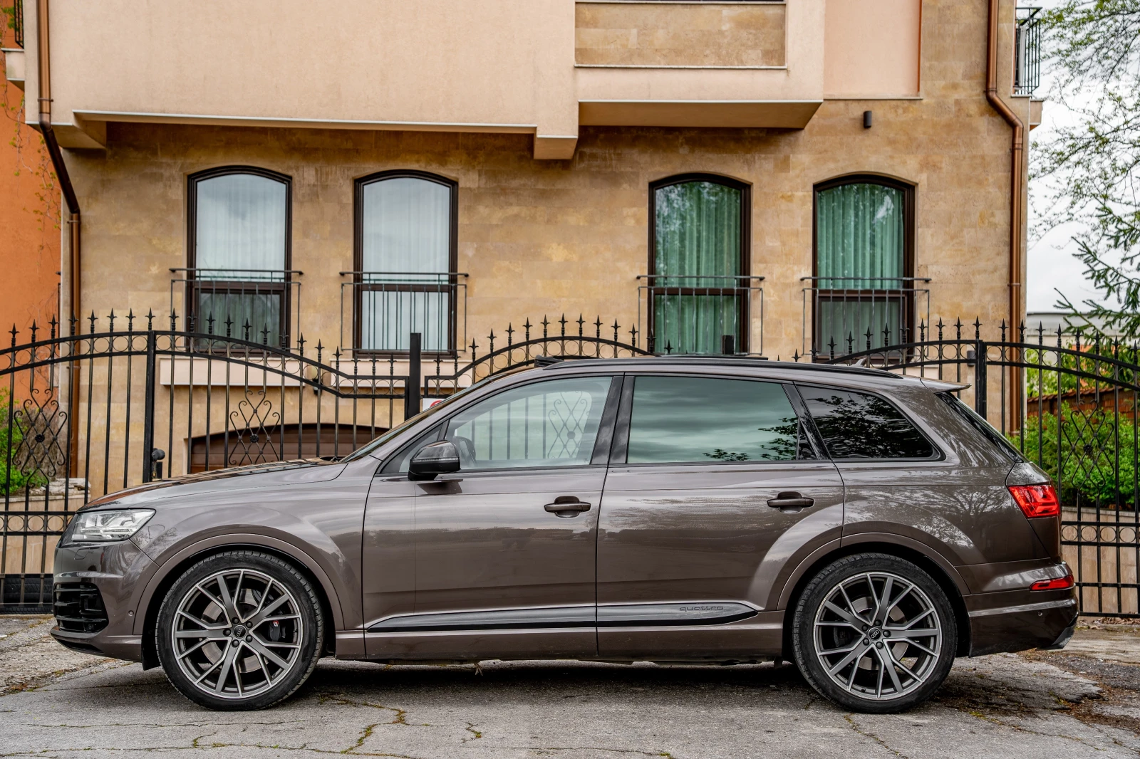 Audi SQ7, снимка 4 - Автомобили и джипове - 54450731