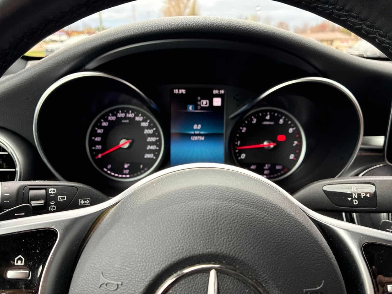Mercedes-Benz GLC 300 CARFAX * ПОДГРЕВИ * ПАНО * KEYLESS, снимка 8 - Автомобили и джипове - 54647759