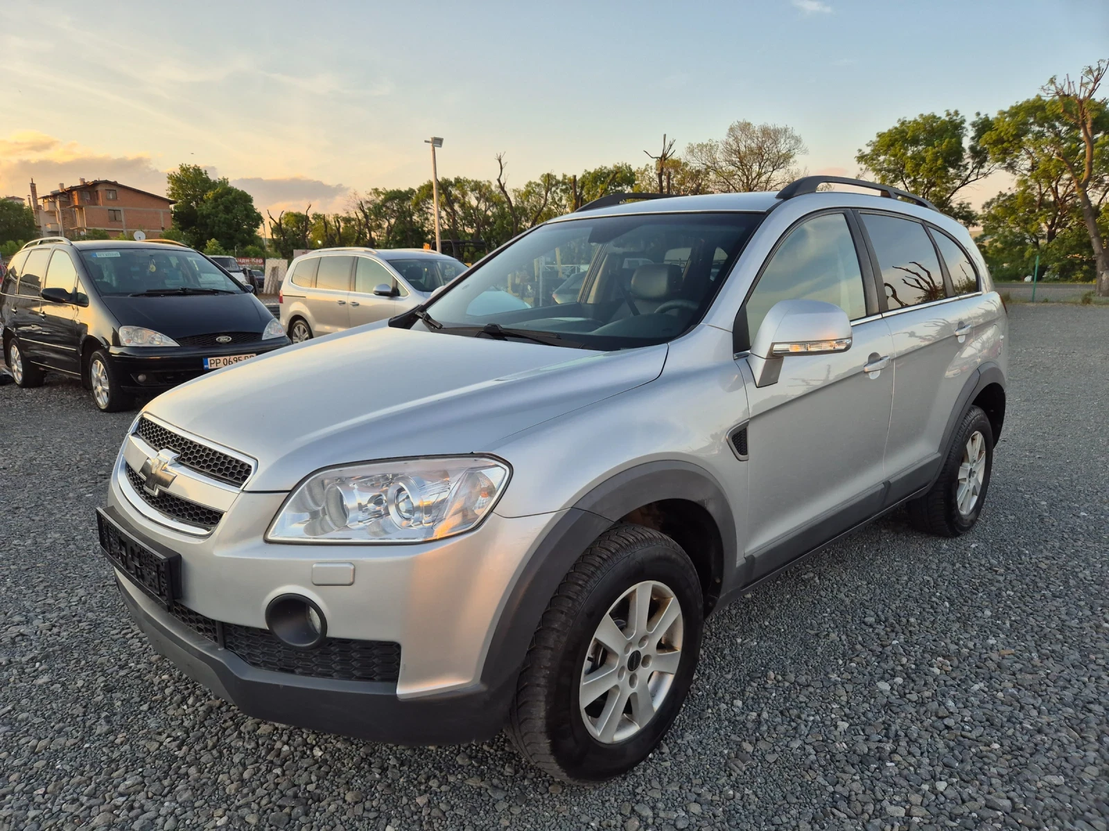 Chevrolet Captiva 6+ 1места АВТОМАТИК, снимка 3 - Автомобили и джипове - 54725563