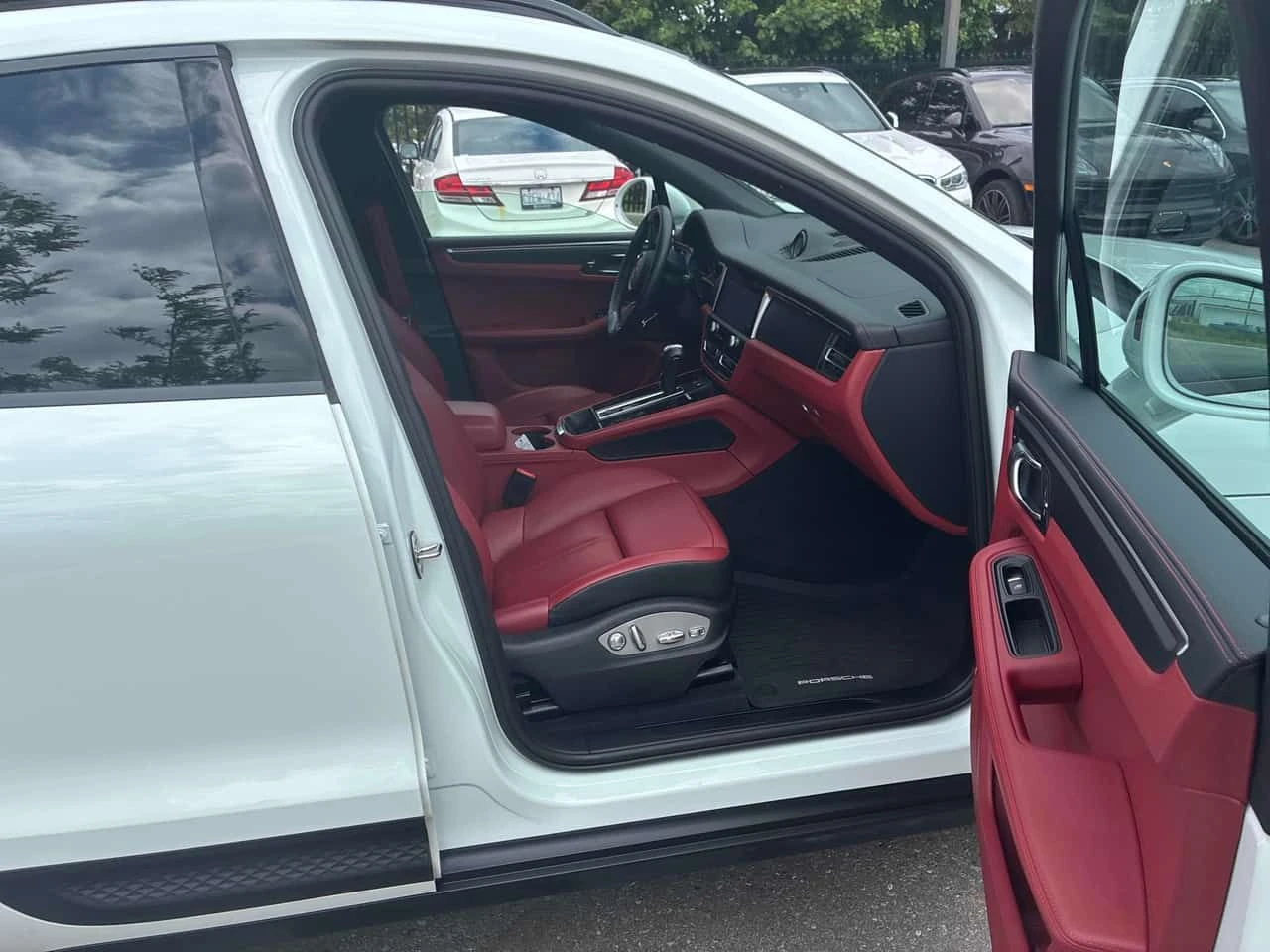 Porsche Macan AWD/ПАНОРАМА/ДИСТРОНИК/OT PORSCHE, снимка 14 - Автомобили и джипове - 54908870