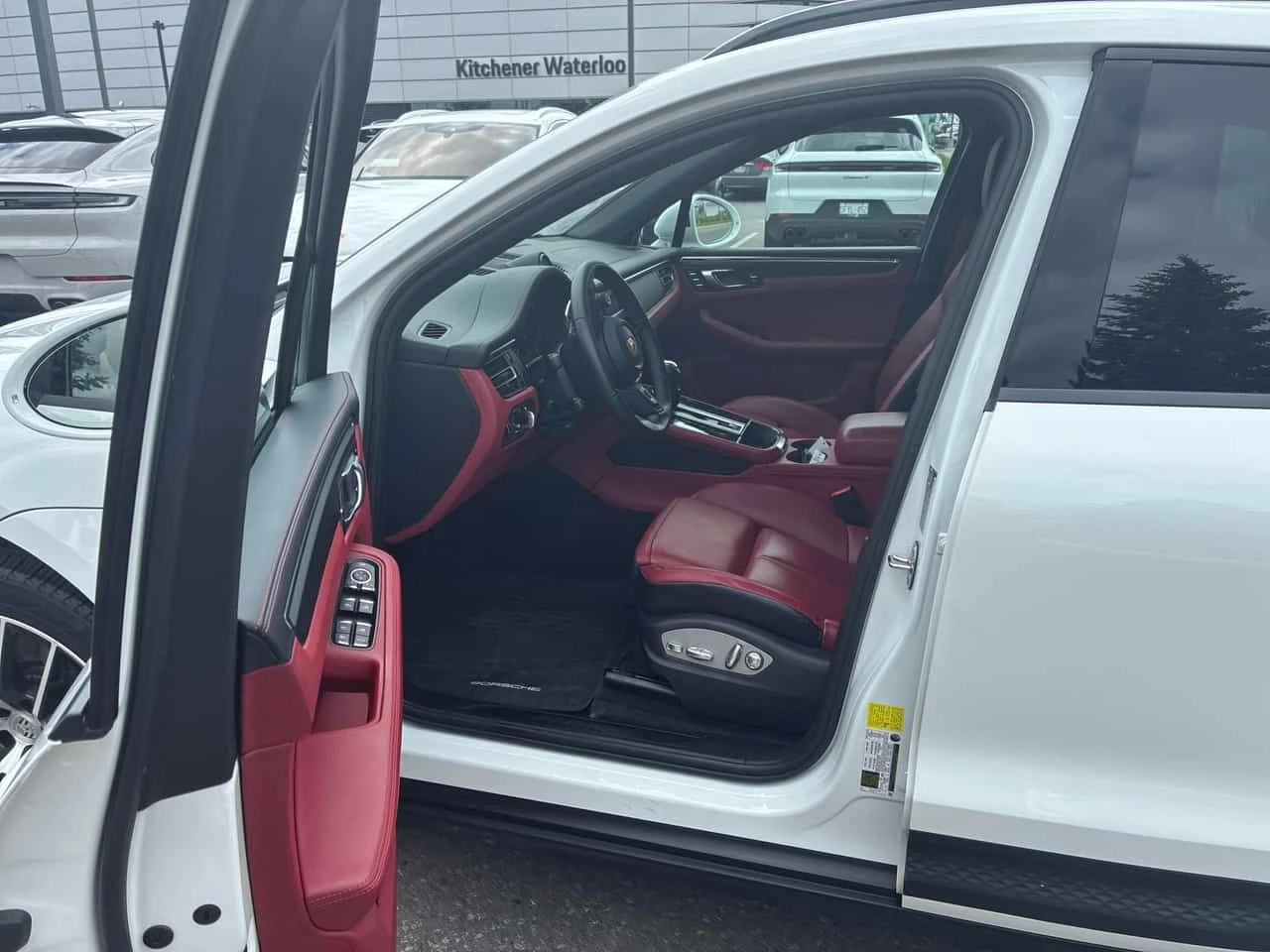 Porsche Macan AWD/ПАНОРАМА/ДИСТРОНИК/OT PORSCHE, снимка 12 - Автомобили и джипове - 54908870
