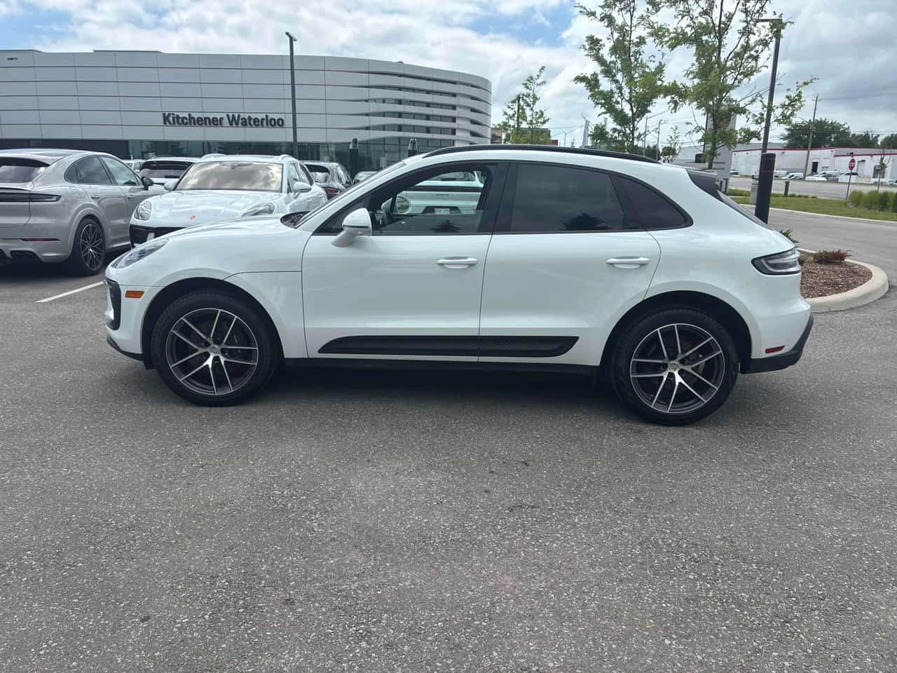 Porsche Macan AWD/ПАНОРАМА/ДИСТРОНИК/OT PORSCHE, снимка 3 - Автомобили и джипове - 54908870