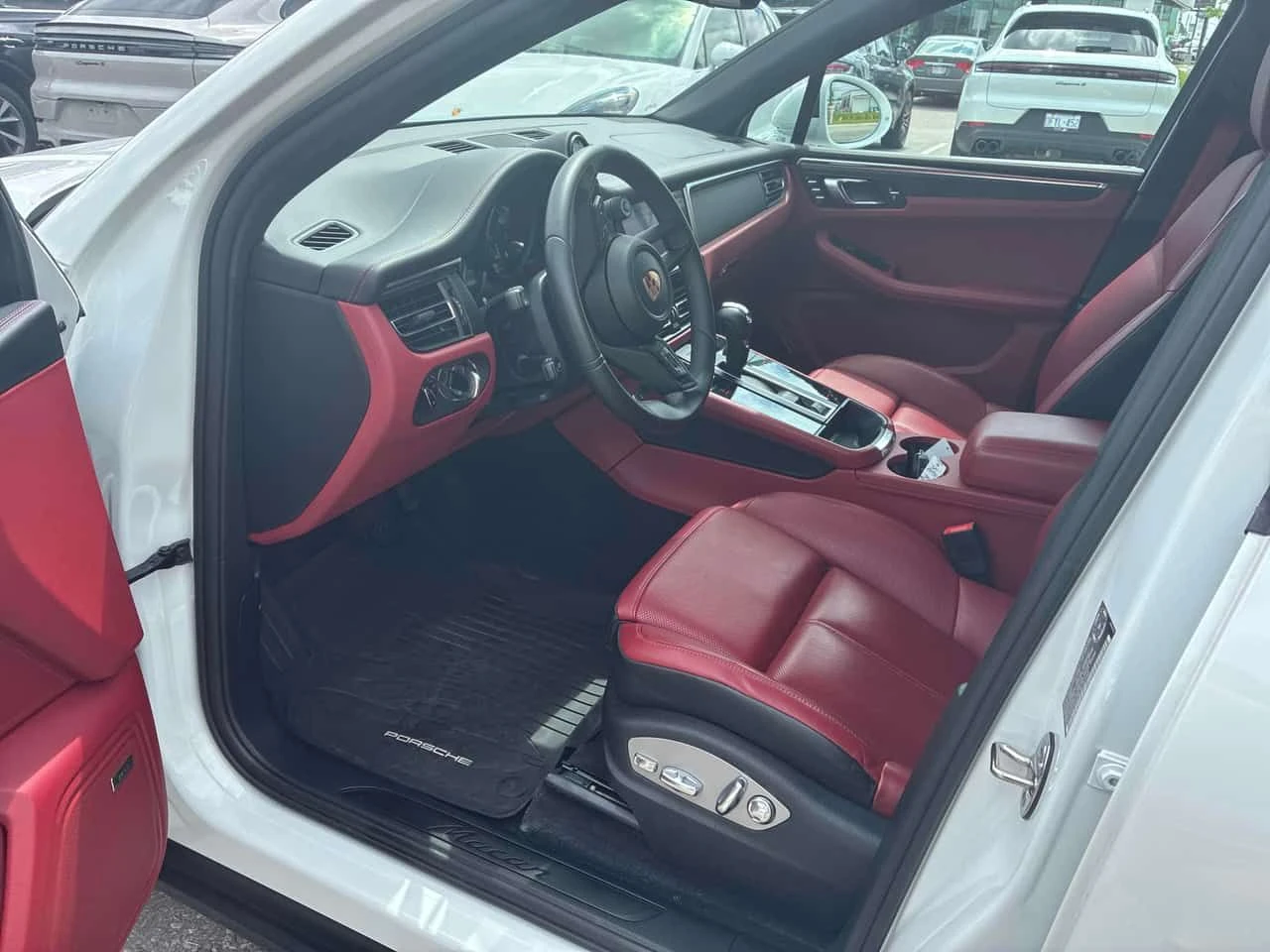 Porsche Macan AWD/ПАНОРАМА/ДИСТРОНИК/OT PORSCHE, снимка 7 - Автомобили и джипове - 54908870