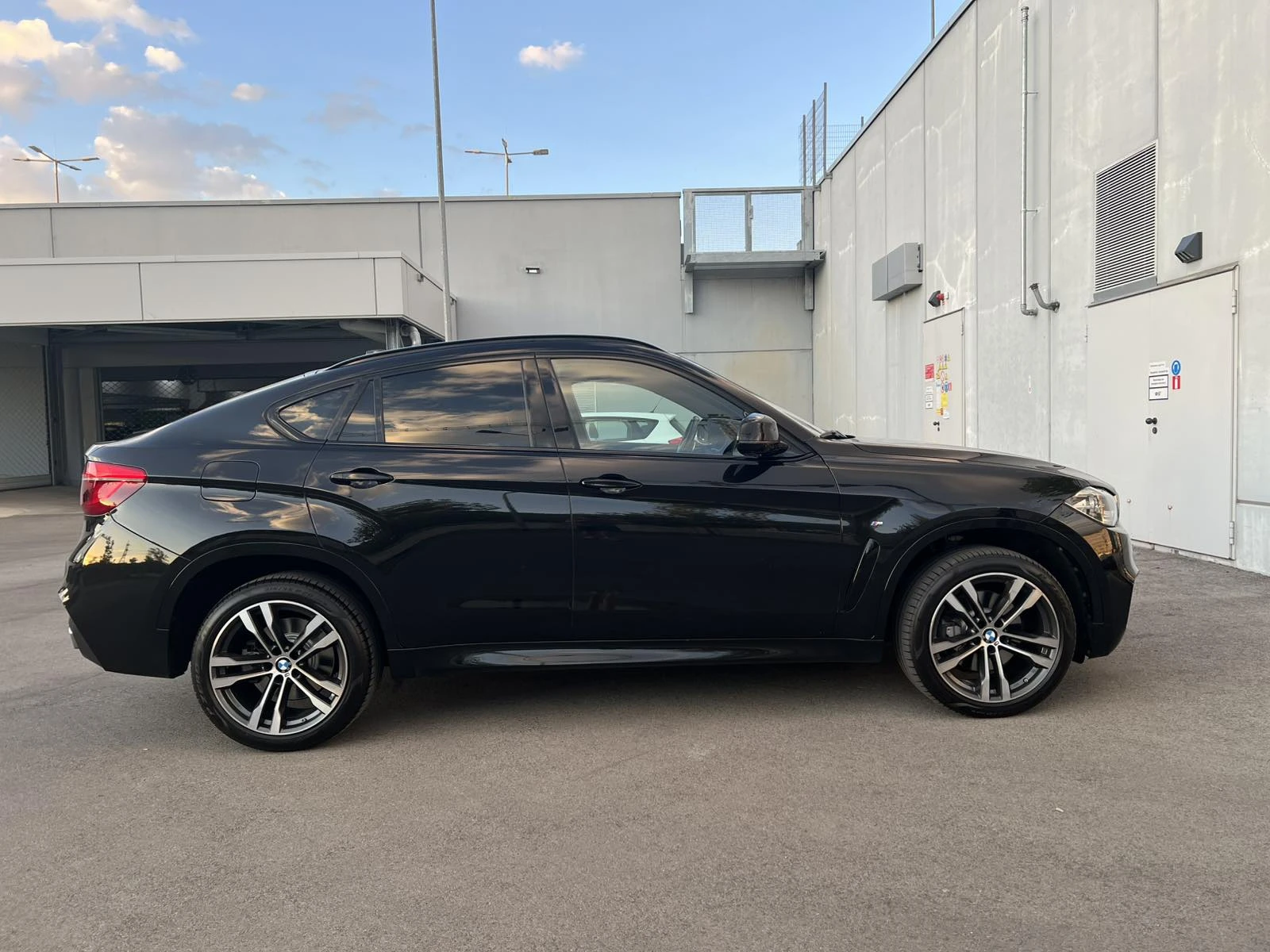 BMW X6 xDrive40d, снимка 5 - Автомобили и джипове - 56001774