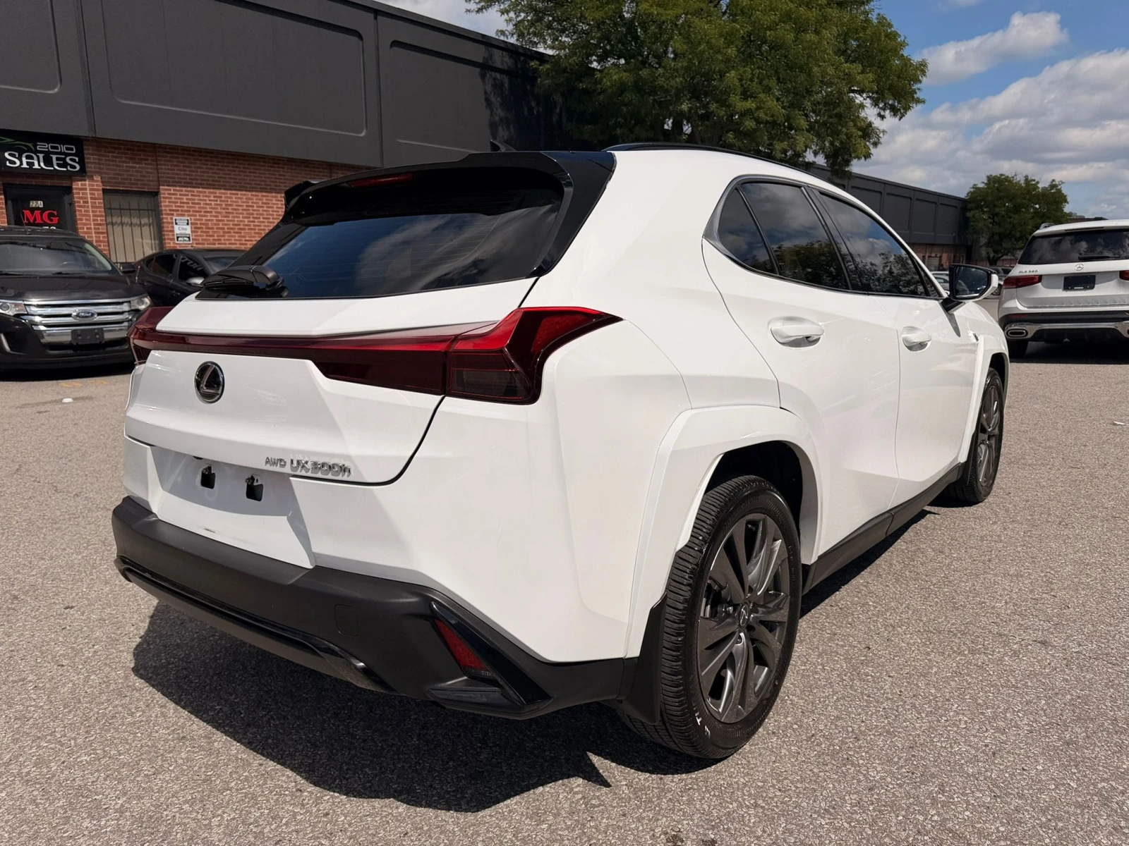 Lexus UX 300h DIS* ОБДУХВАНЕ* БЕЗ ЗАБЕЛЕЖКИ* , снимка 3 - Автомобили и джипове - 56113129