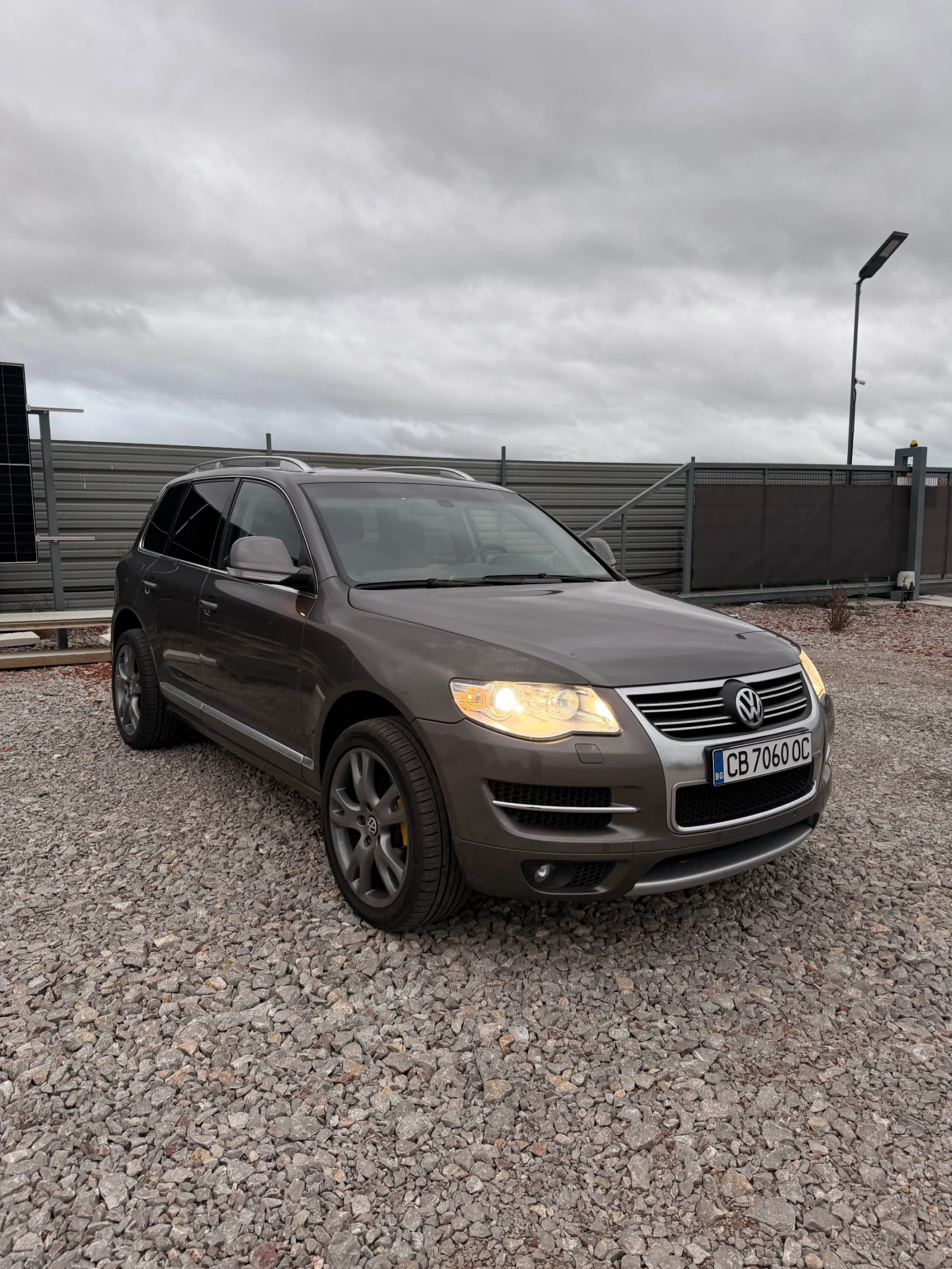 VW Touareg R-line Individual , снимка 3 - Автомобили и джипове - 56558238