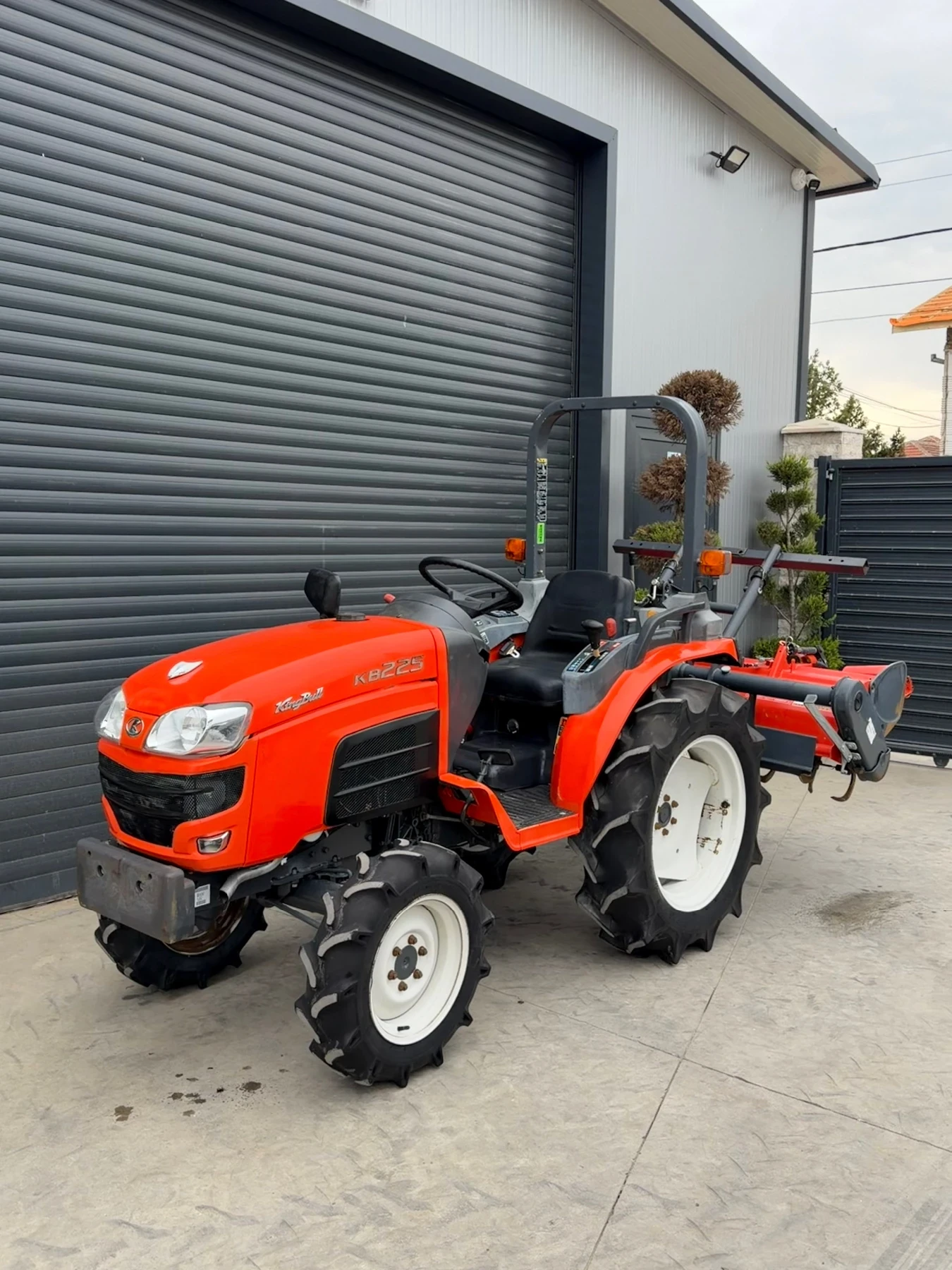 Трактор Kubota KB225 22.5кс, снимка 3 - Селскостопанска техника - 54207222
