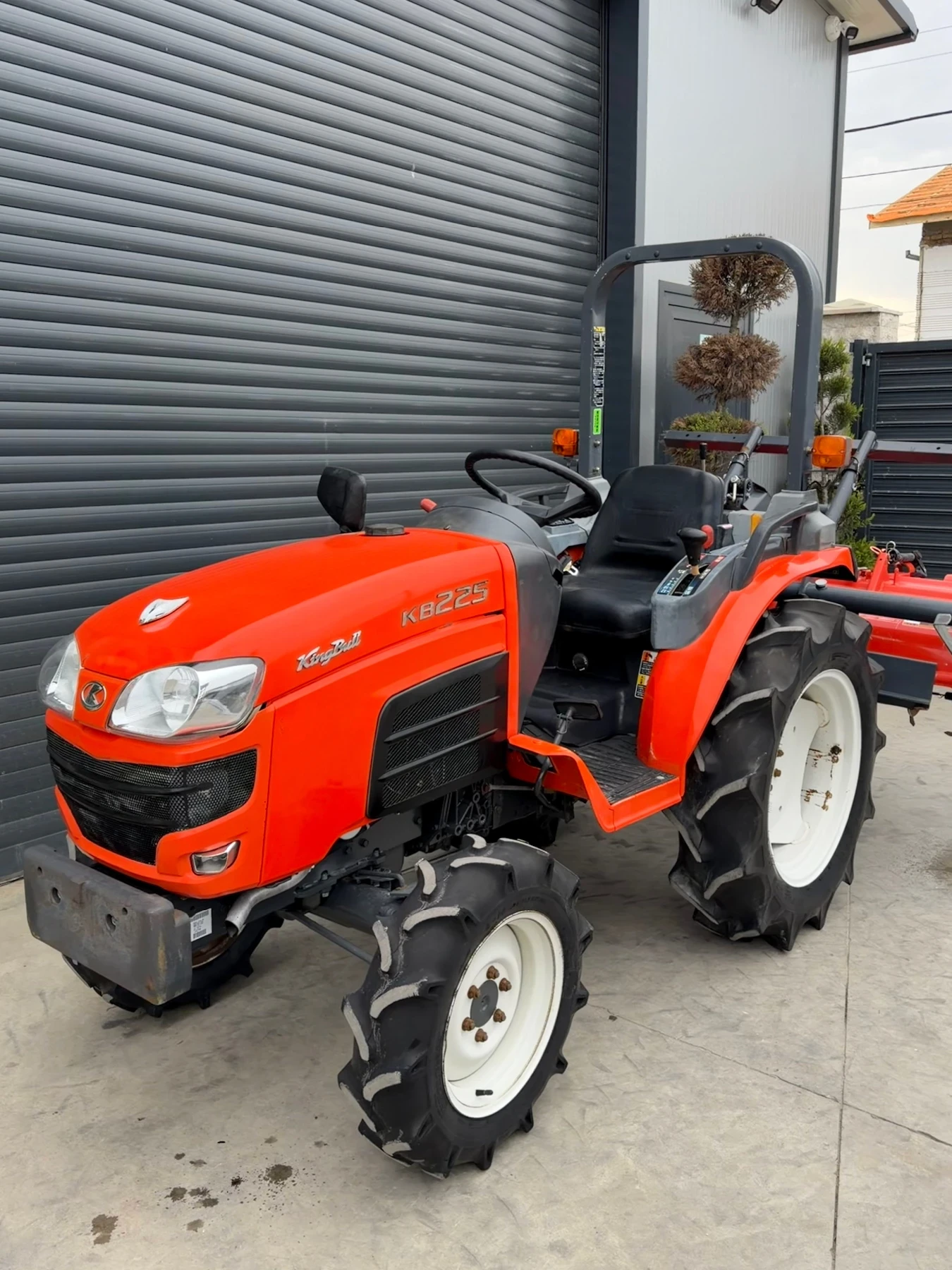 Трактор Kubota KB225 22.5кс, снимка 7 - Селскостопанска техника - 54207222