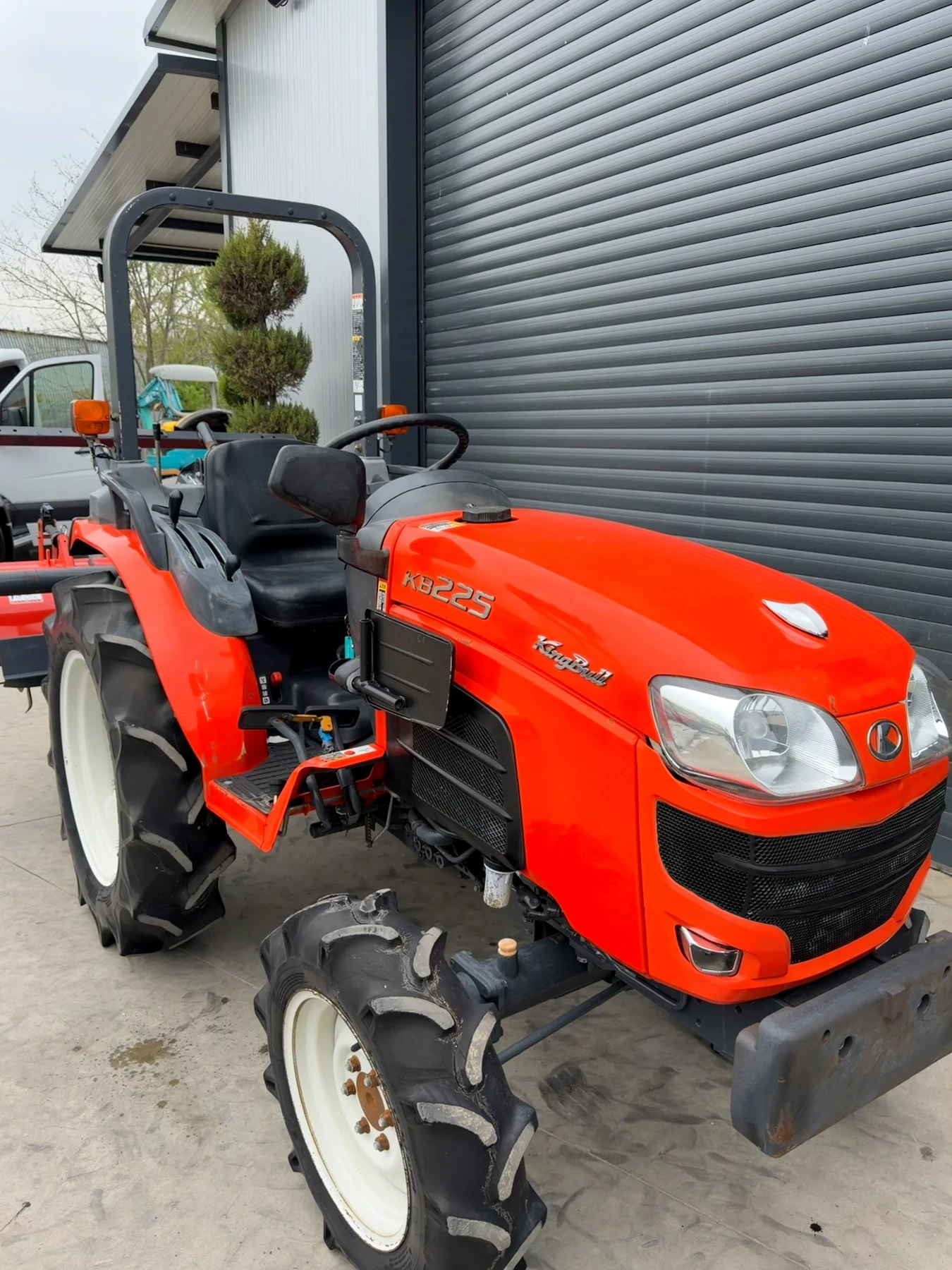 Трактор Kubota KB225 22.5кс, снимка 4 - Селскостопанска техника - 54207222