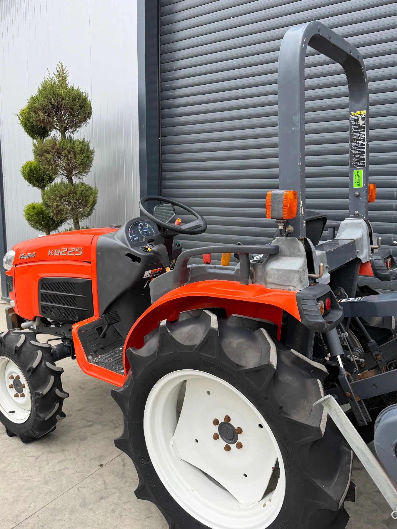 Трактор Kubota KB225 22.5кс, снимка 10 - Селскостопанска техника - 54207222