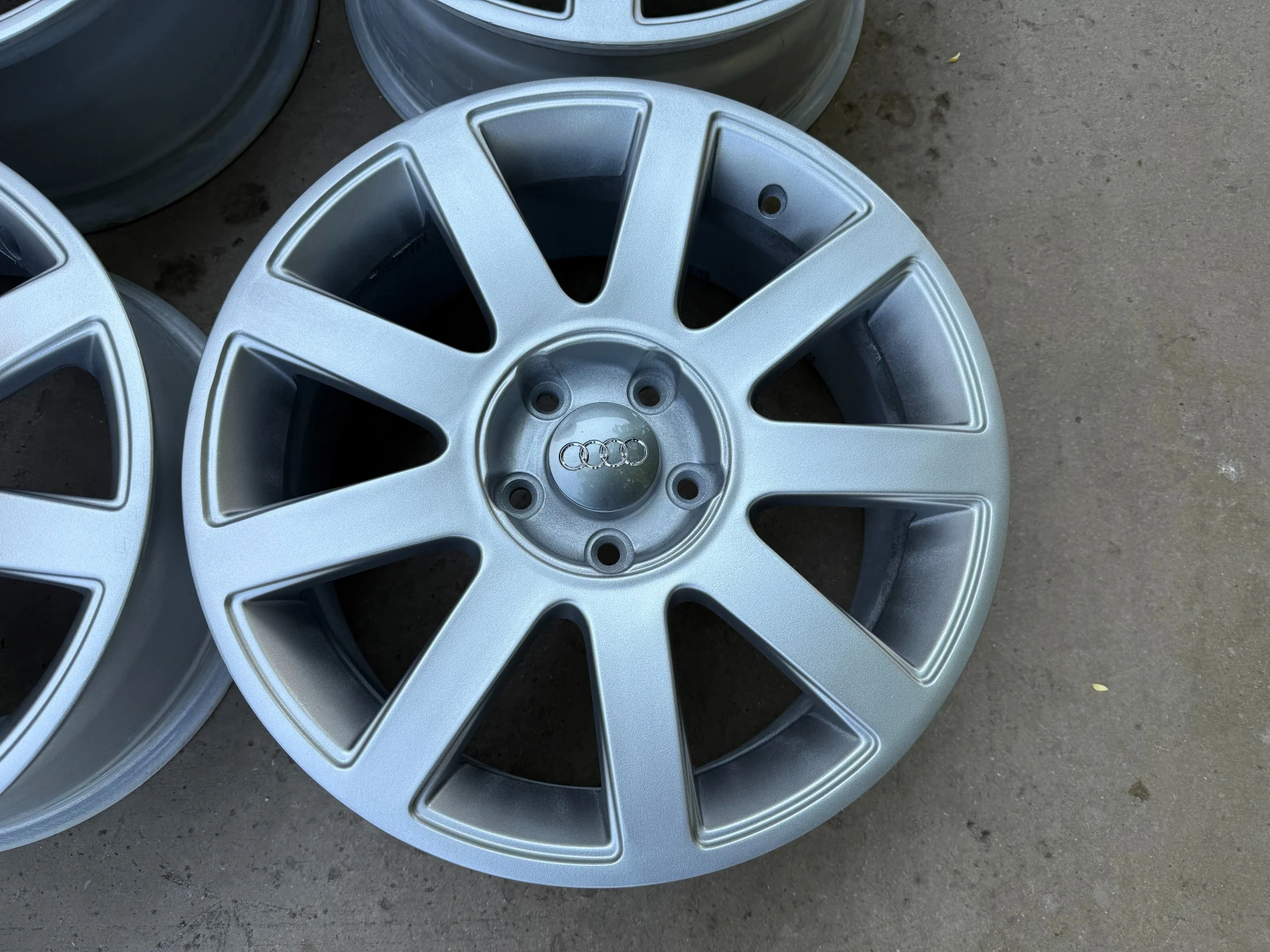 ������ | Mobile.bg � ����������� 3