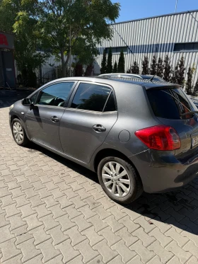 Toyota Auris 2.0 D4D, Регистрирана, navi - carplay, снимка 2