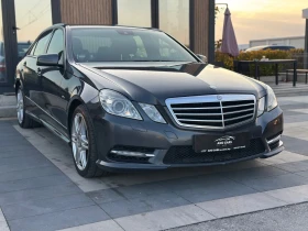     Mercedes-Benz E 350 * AMG LINE* * * DynamicSeat* BlindSp