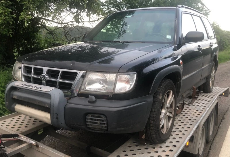 Subaru Forester 2.0 i automat, снимка 2 - Автомобили и джипове - 45812235