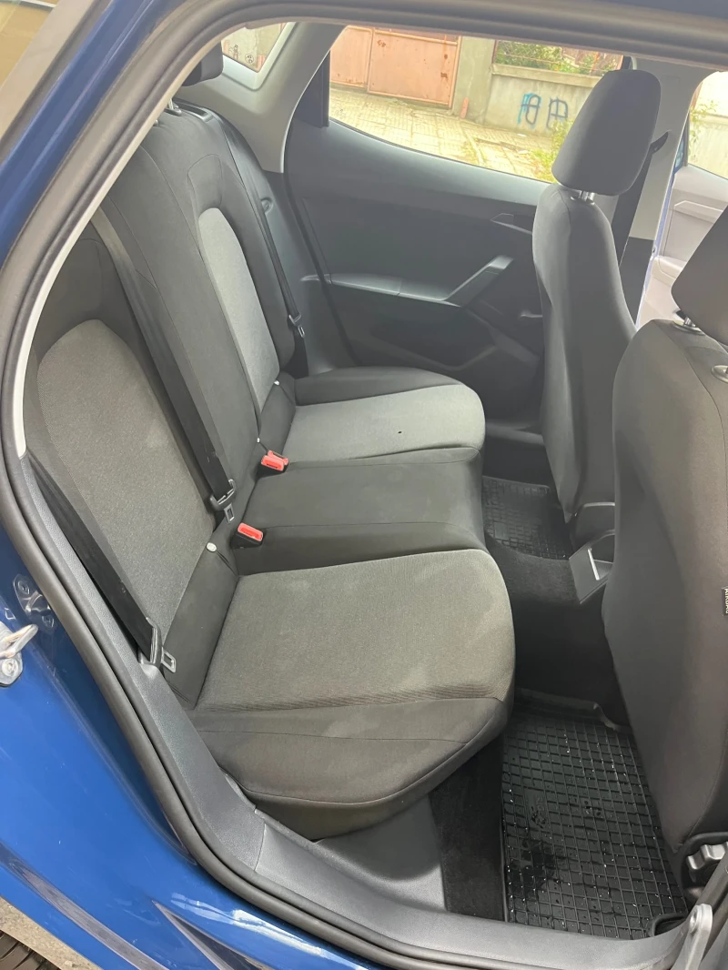 Seat Ibiza 1.0 65 кс, снимка 12 - Автомобили и джипове - 47483178