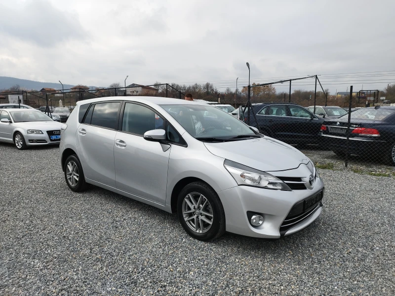 Toyota Verso 1.6  D4D    EVRO 6B, снимка 3 - Автомобили и джипове - 47945825