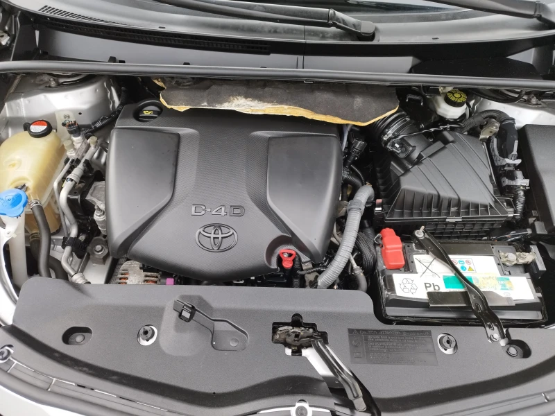 Toyota Verso 1.6  D4D    EVRO 6B, снимка 15 - Автомобили и джипове - 47945825