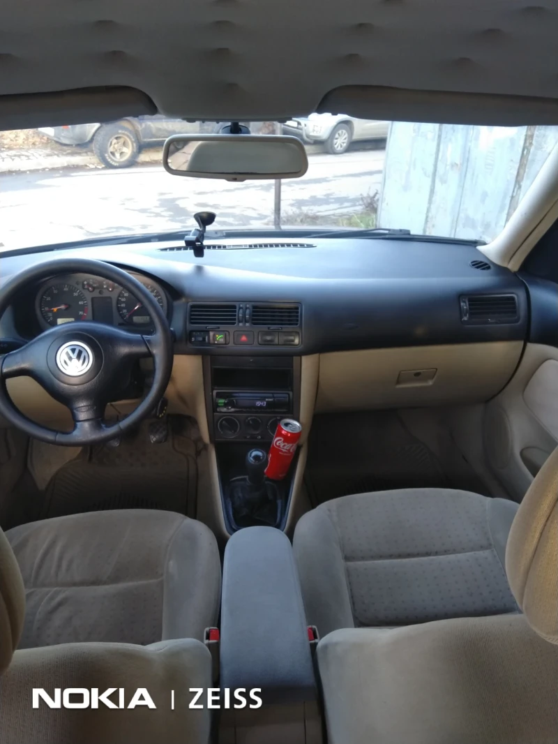 VW Bora 1.6 SR, снимка 8 - Автомобили и джипове - 48356176