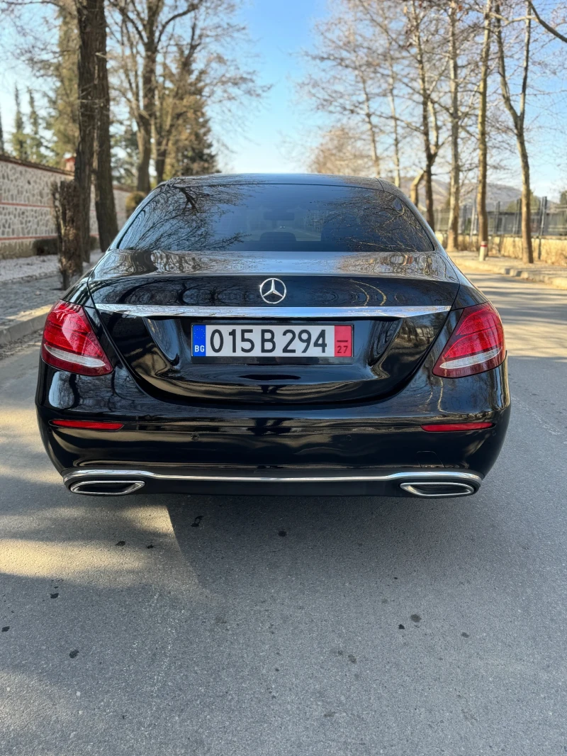 Mercedes-Benz E 220 Avangarde, снимка 6 - Автомобили и джипове - 49097197