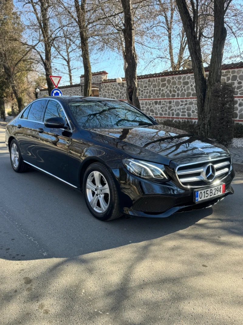 Mercedes-Benz E 220 Avangarde, снимка 3 - Автомобили и джипове - 49097197