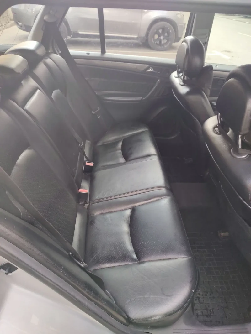 Mercedes-Benz C 270, снимка 3 - Автомобили и джипове - 52371207