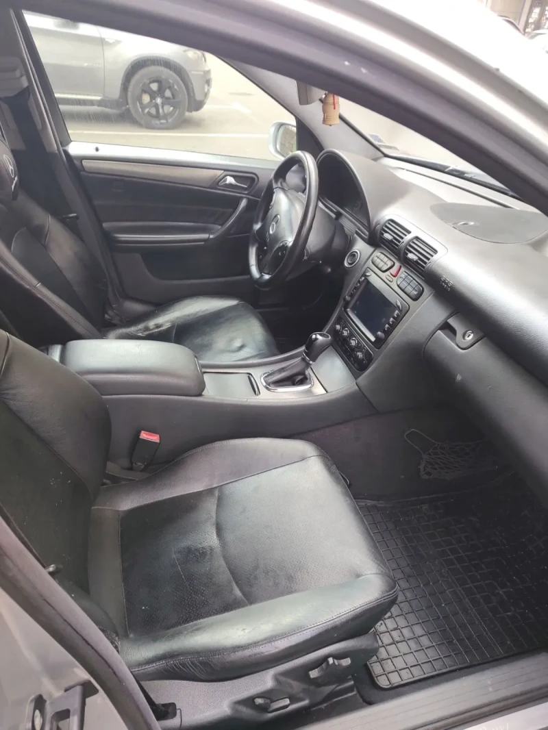 Mercedes-Benz C 270, снимка 8 - Автомобили и джипове - 52371207