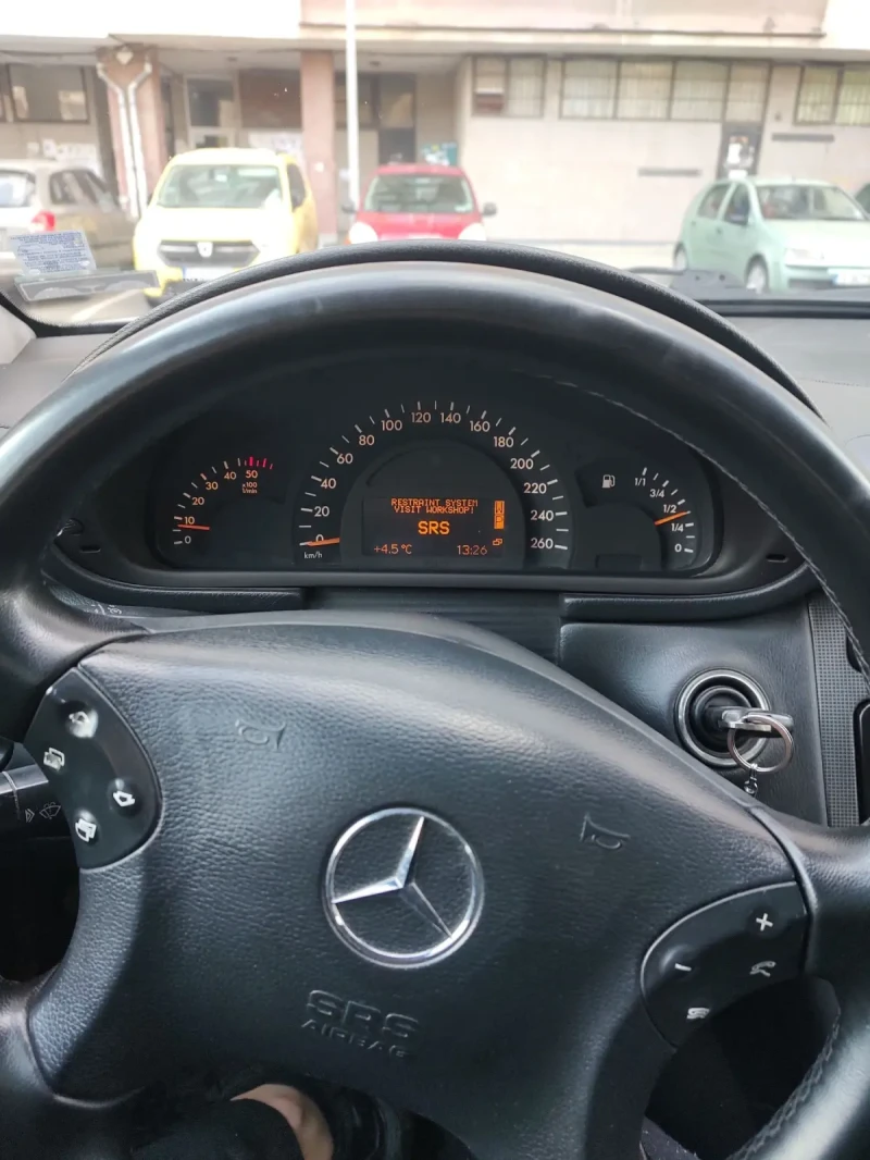 Mercedes-Benz C 270, снимка 13 - Автомобили и джипове - 52371207