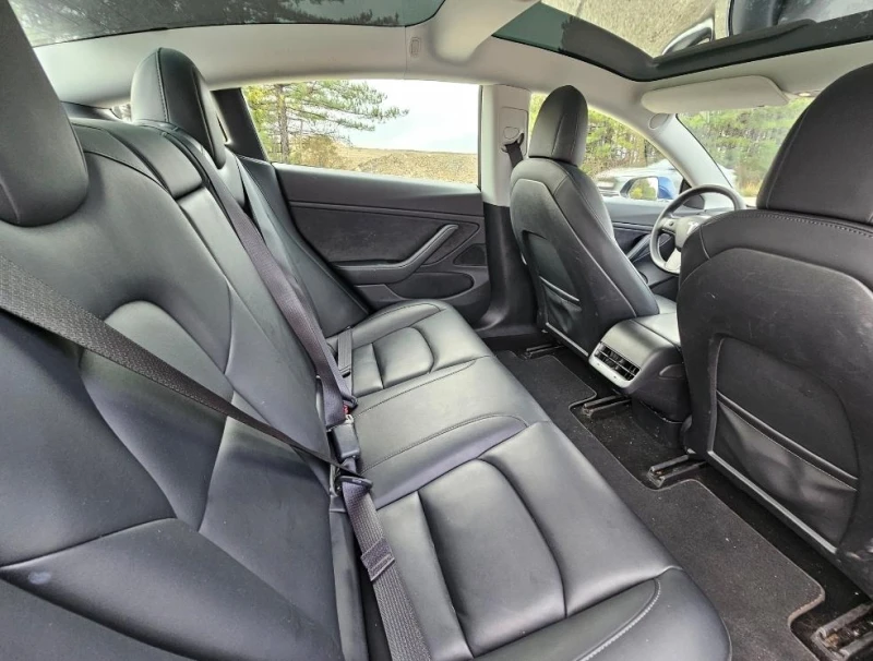 Tesla Model 3 4x4 Европейска! Гаранция, снимка 13 - Автомобили и джипове - 52390727