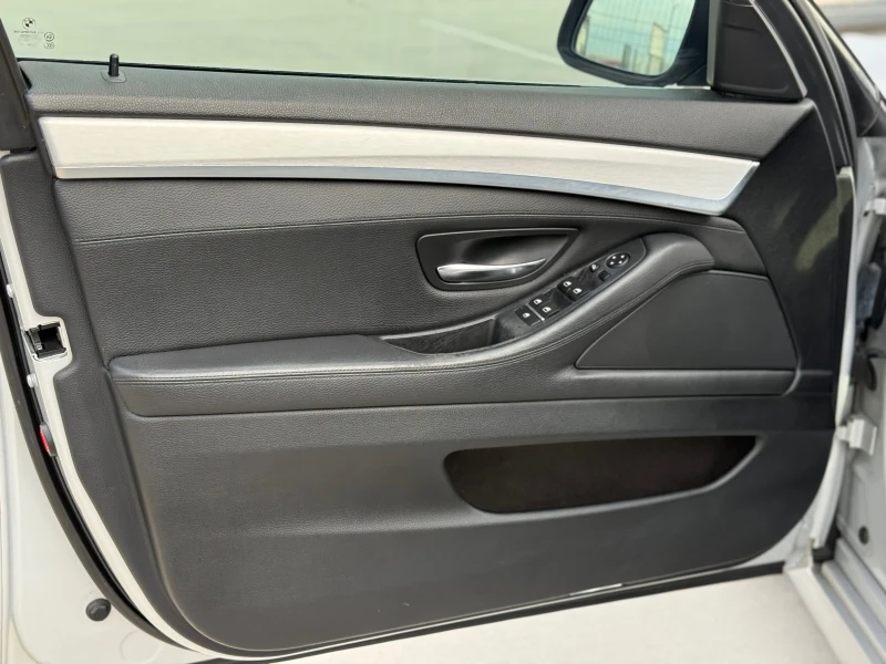 BMW 530 D* 2012г* xDrive* Топ Състояние* Автоматик* , снимка 13 - Автомобили и джипове - 52405365