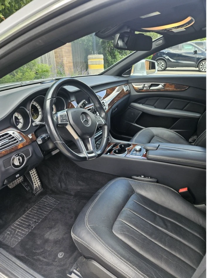 Mercedes-Benz CLS 500 AMG* PACK* HARMON* KARDON* ПОДГРЕВ* ОБДУХВАНЕ* МАС - изображение 4