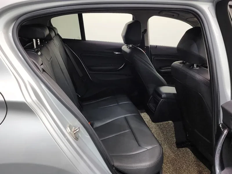 BMW 118 D Sports 5-Door, снимка 12 - Автомобили и джипове - 55830604