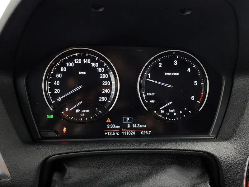 BMW 118 D Sports 5-Door, снимка 8 - Автомобили и джипове - 55830604