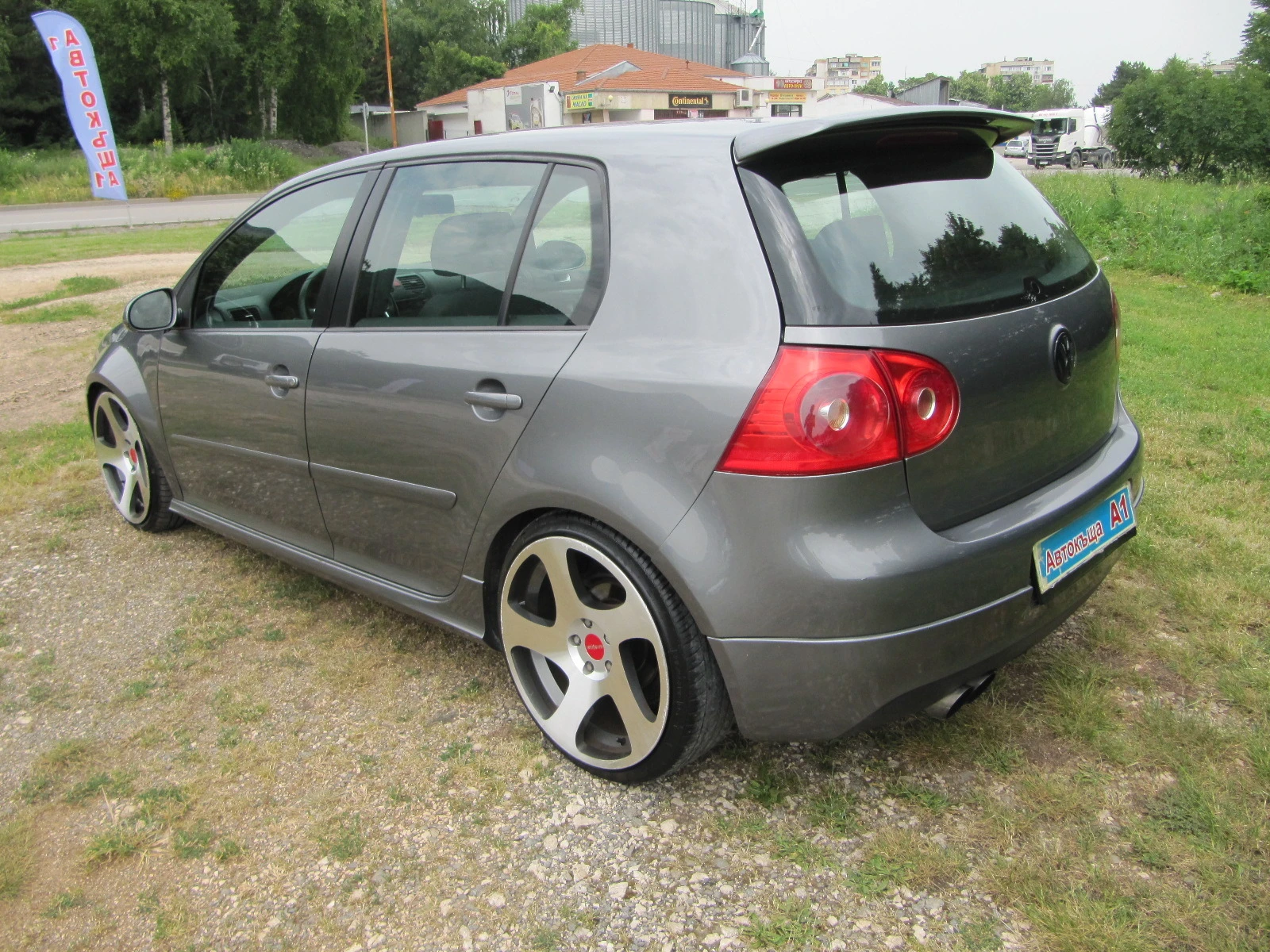 VW Golf 1.9TDI-200к.с-6sk - изображение 6