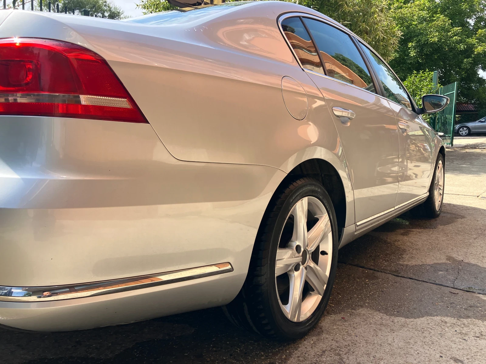 VW Passat 2.0 TDI BLUEMOTION TECH - изображение 10