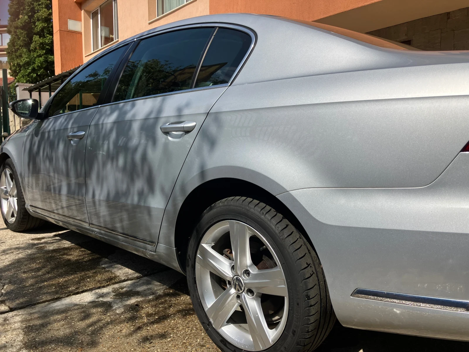 VW Passat 2.0 TDI BLUEMOTION TECH - изображение 9