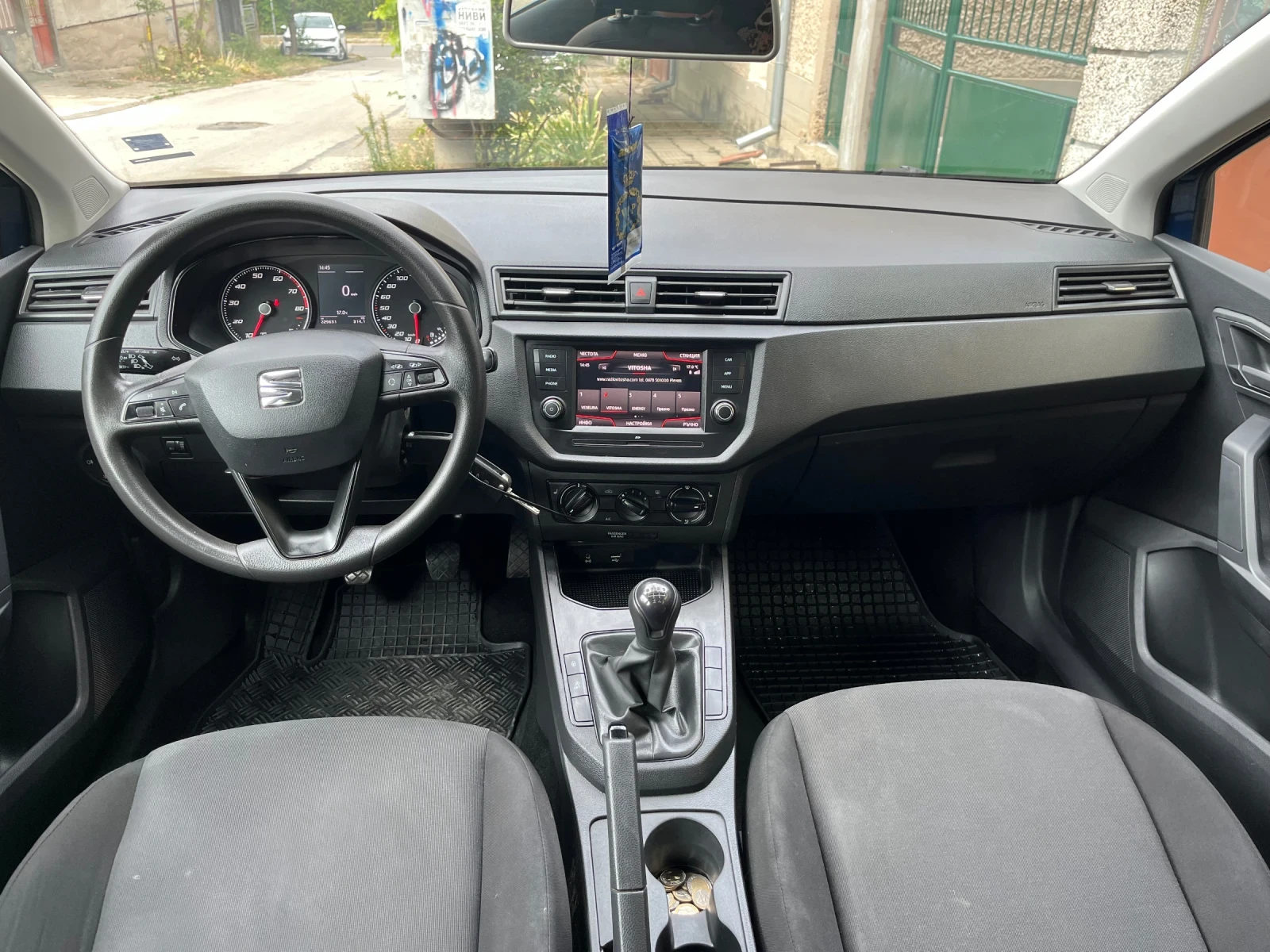 Seat Ibiza 1.0 65 кс - изображение 9