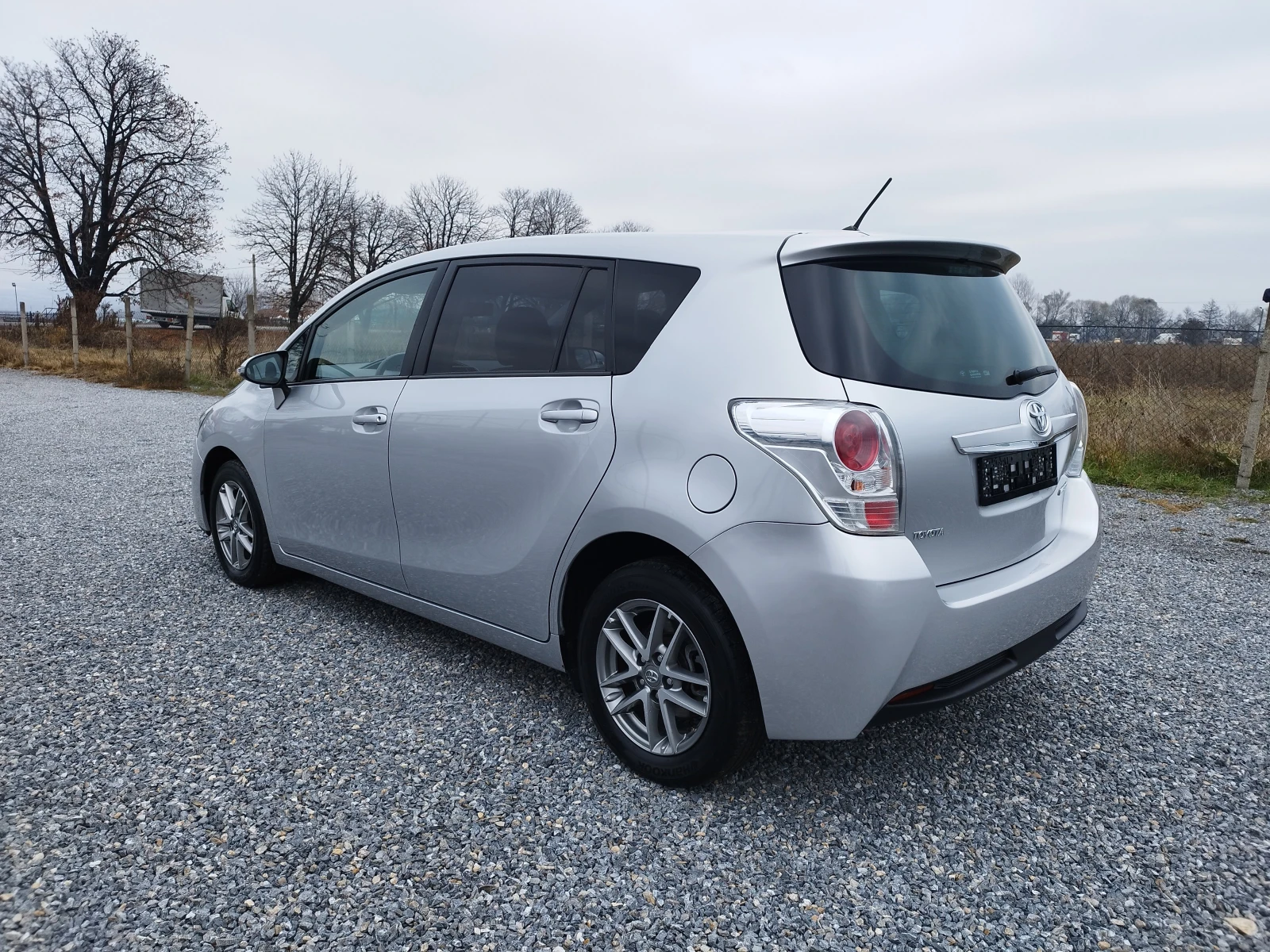 Toyota Verso 1.6  D4D    EVRO 6B - изображение 5