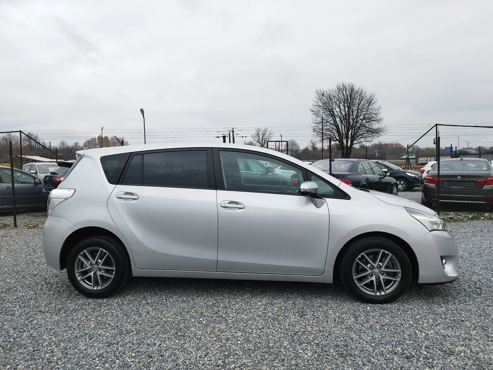 Toyota Verso 1.6  D4D    EVRO 6B - изображение 8